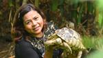Kalyar Platt receives the 10th Annual Behler Turtle Conservation Award
