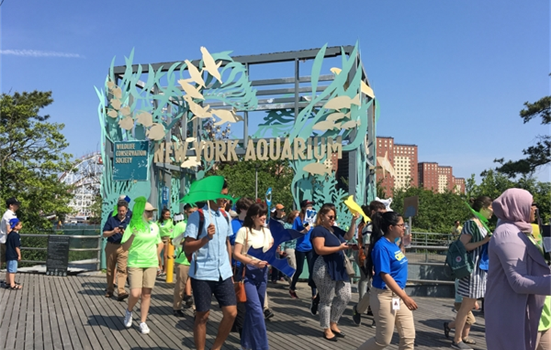 New York Aquarium visitors at the 2018 March for the Ocean. CREDIT: (c)Stephanie Joseph/WCS